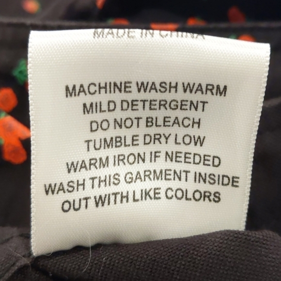 𝅺the Hundreds rose print button down shirt small - Picture 9 of 9